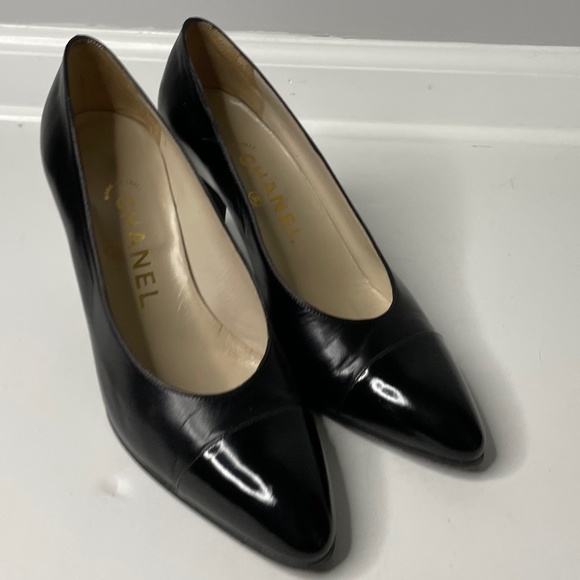 Vintage Chanel Black Leather Vernis Cap Toe Heels NWB 36.5 Italy - Picture 6 of 11